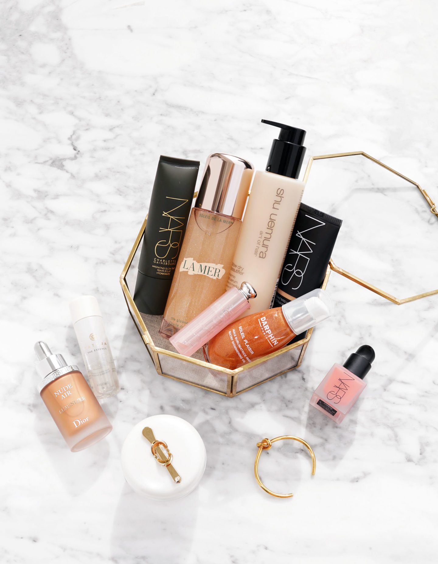Loving Right Now | The Beauty Look Book