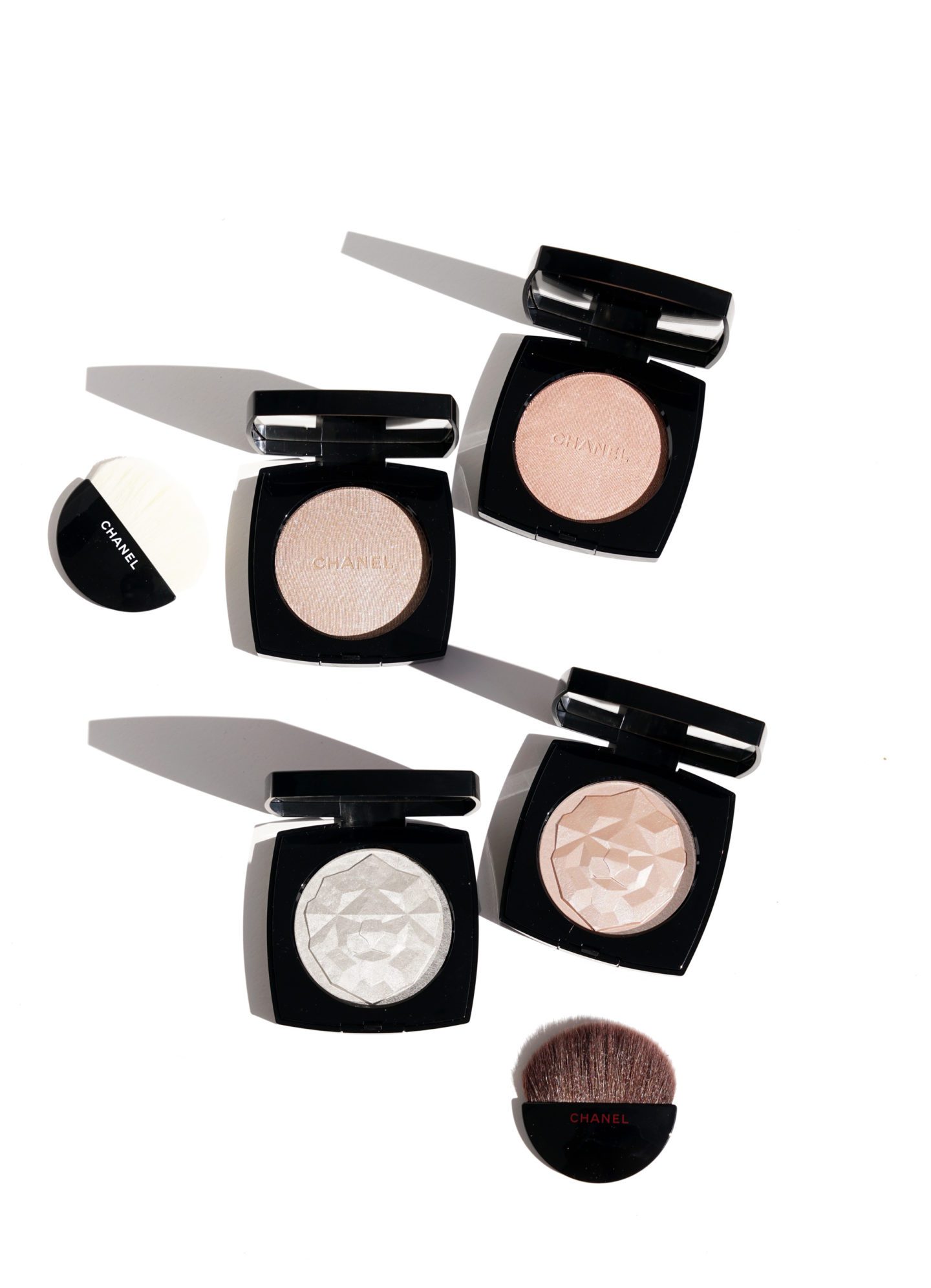 Chanel Highlighters Poudre Lumiere in Ivory Gold and Rosy Gold, Le Signe du Lion in Or Blanc and Or Rose Review | The Beauty Look Book