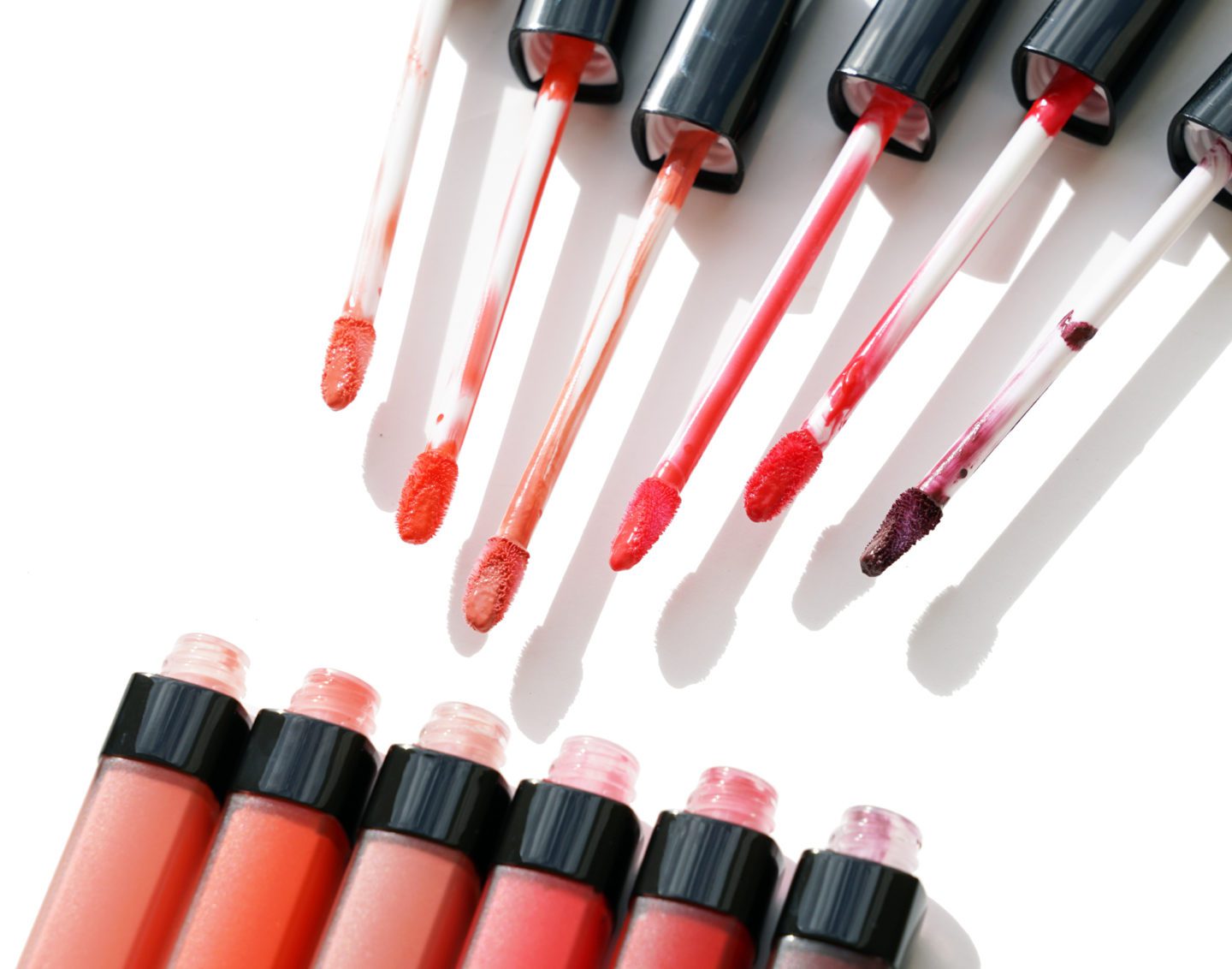 Chanel Rouge Coco Lip Blush Lip Swatches via The Beauty Look Book, Corail Naturel, Orange Explosif, Tender Rose, Teasing Pink, Rouge Captivant and Burning Berry