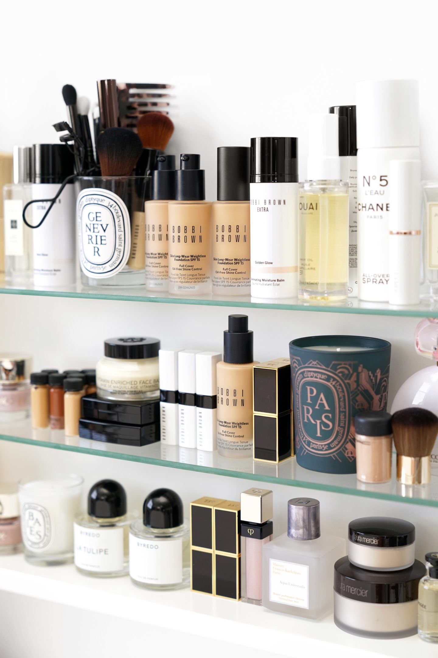 Bobbi Brown Skin Long-Wear Foundation Review and Swatches