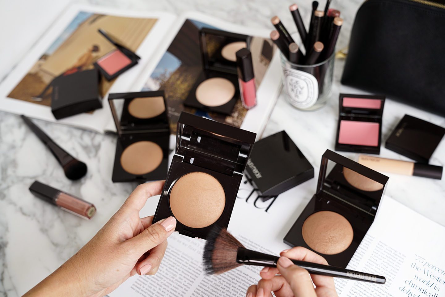 Laura Mercier Matte Radiance Powder Bronze 02