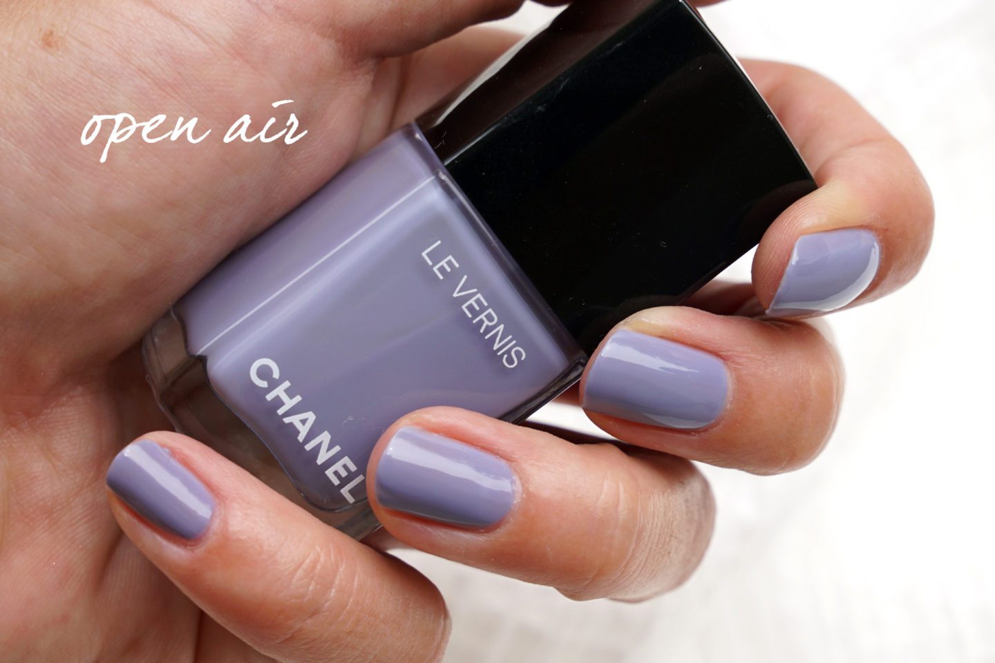 Chanel Cruise 2019 Beauty Le Vernis Open Air | The Beauty Look Book