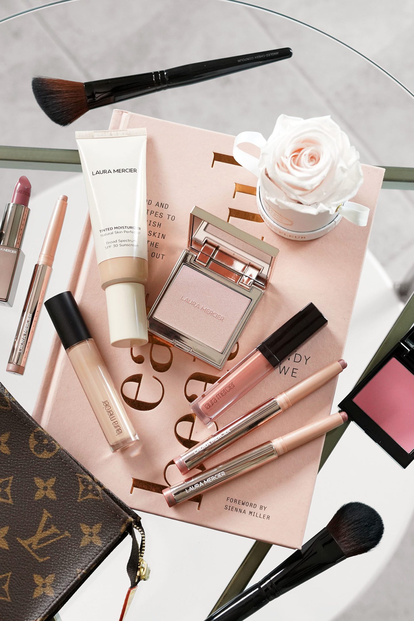 Everyday Makeup Look Laura Mercier