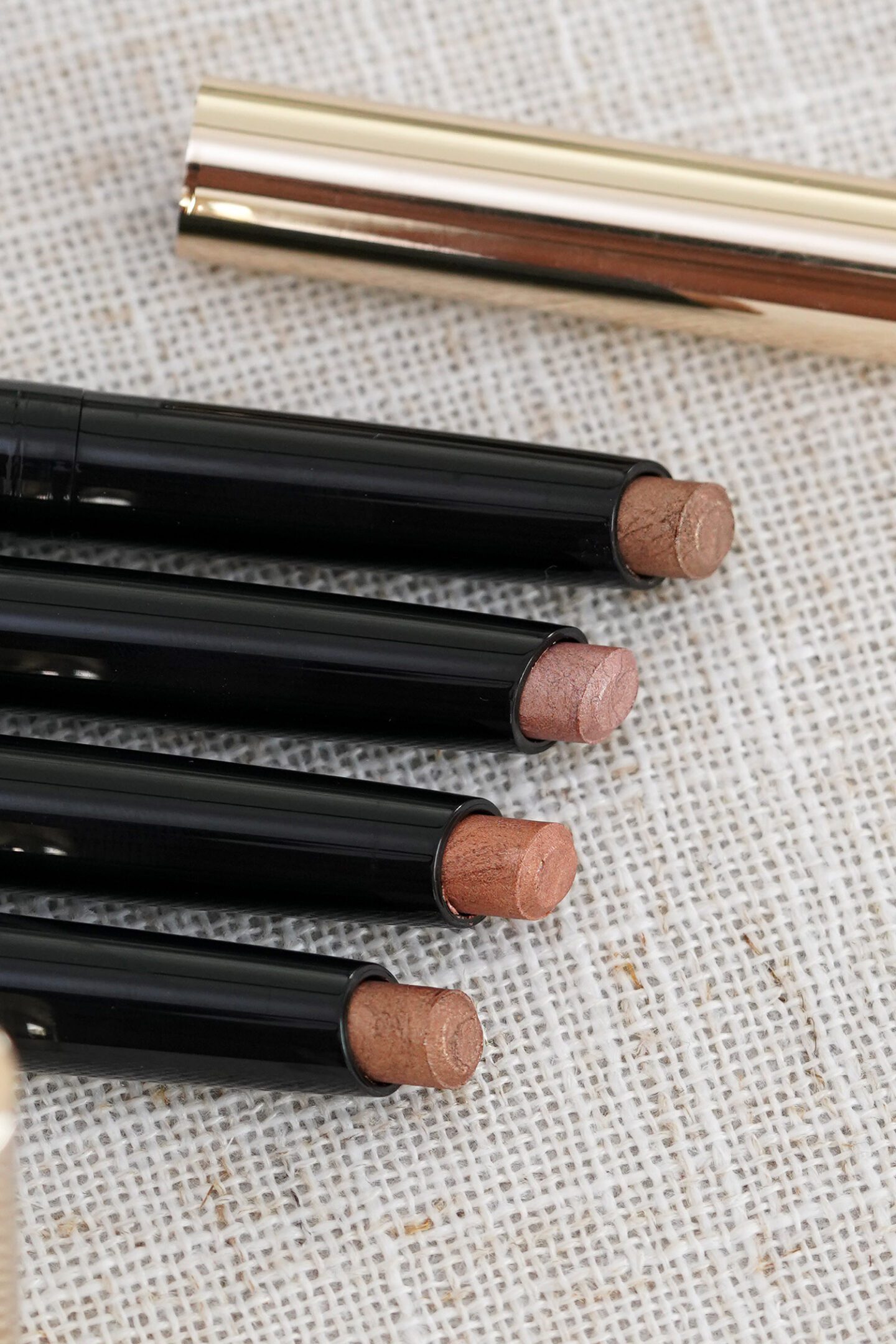 Hourglass Voyeur Eyeshadow Stick